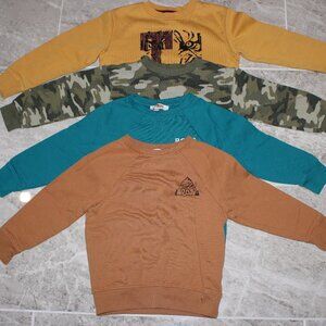 Lot size 4 boys sweatshirts